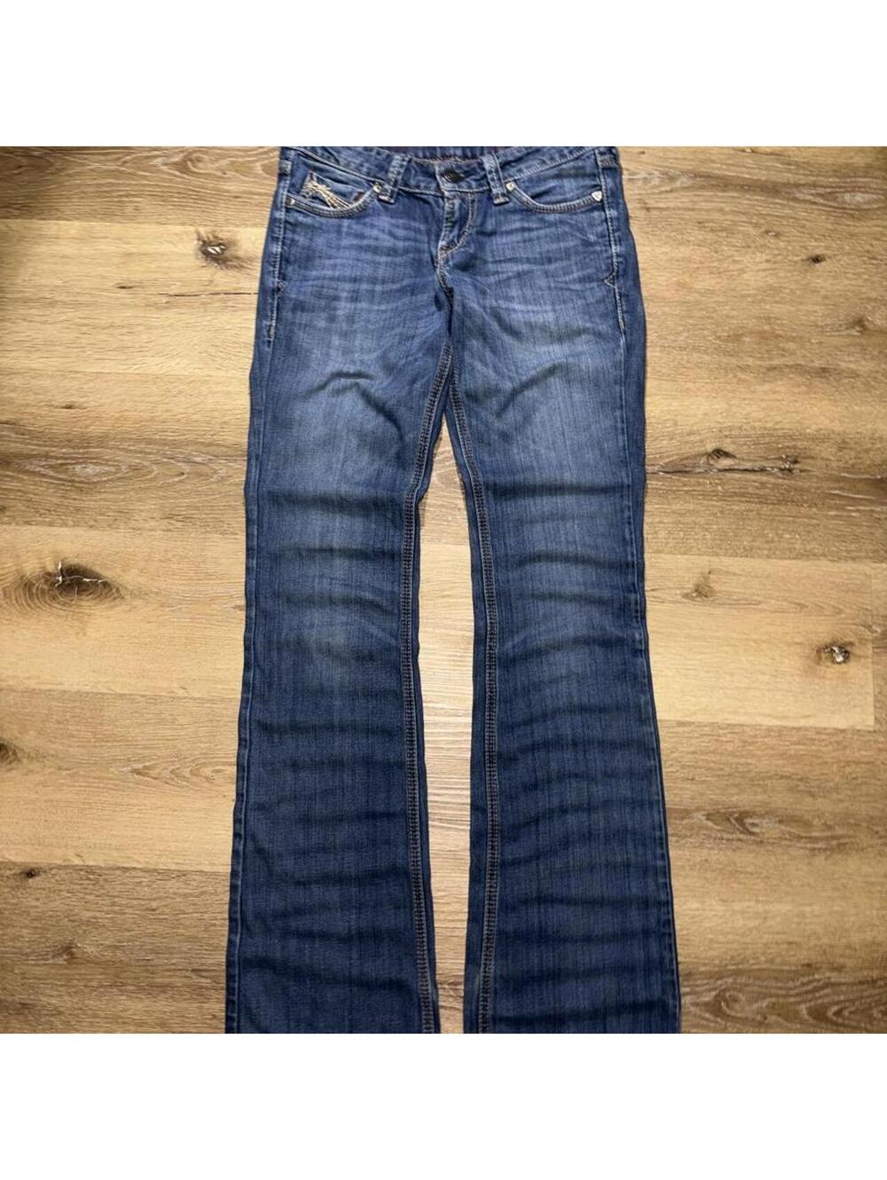 Women’s YMI WannaBettaButt Bootcut Jeans Size 26L
